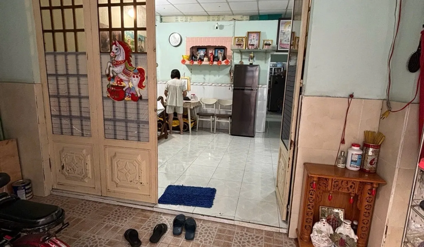 Nhà 2 tầng lô góc, hẻm thông, gần Nguyễn Phúc Chu Tân Bình... Bán nhà riêng tại Tân Sơn, Hồ Chí Minh 01