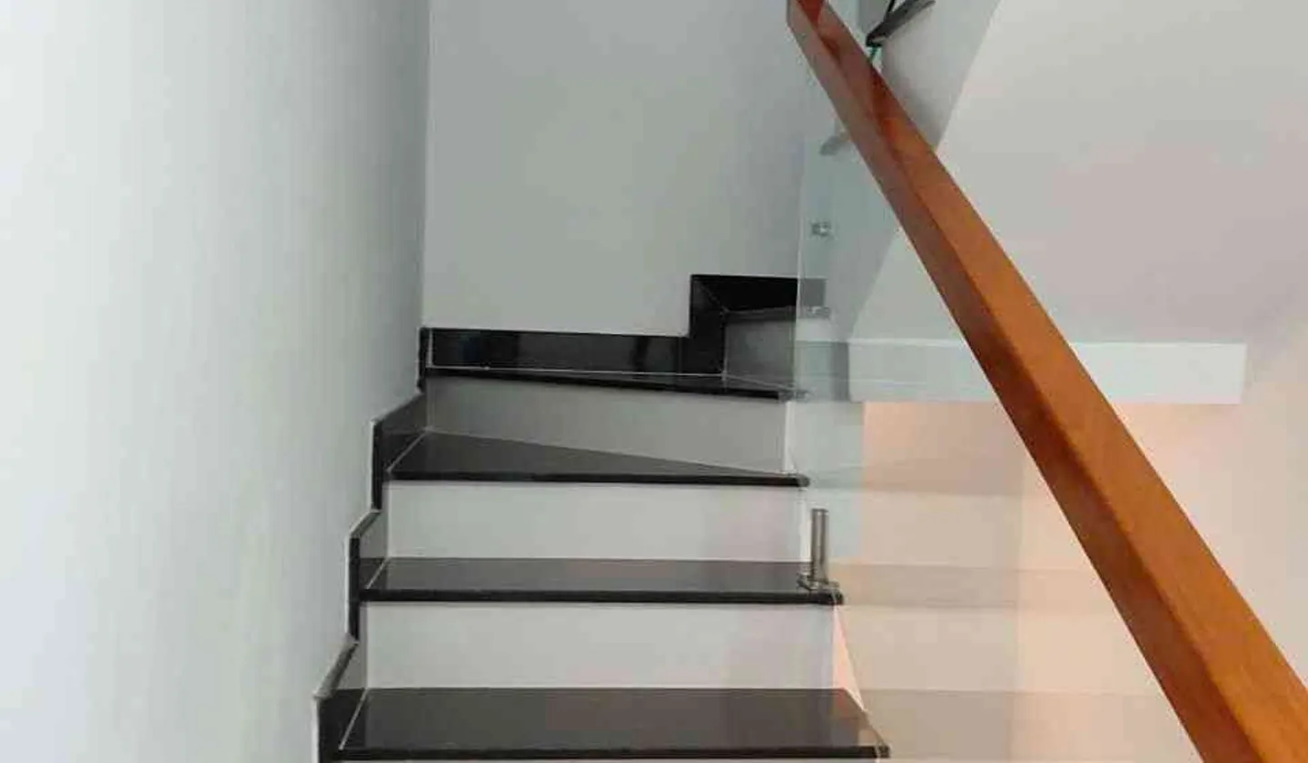 ​📐 Thông số vàng: ​Diện tích đất: 44m² (Ngang 4.2m x 10.5m) vuông vắn, công nhận đủ. ​Kết cấu: Nhà... Bán nhà riêng tại An Đông, Hồ Chí Minh 01