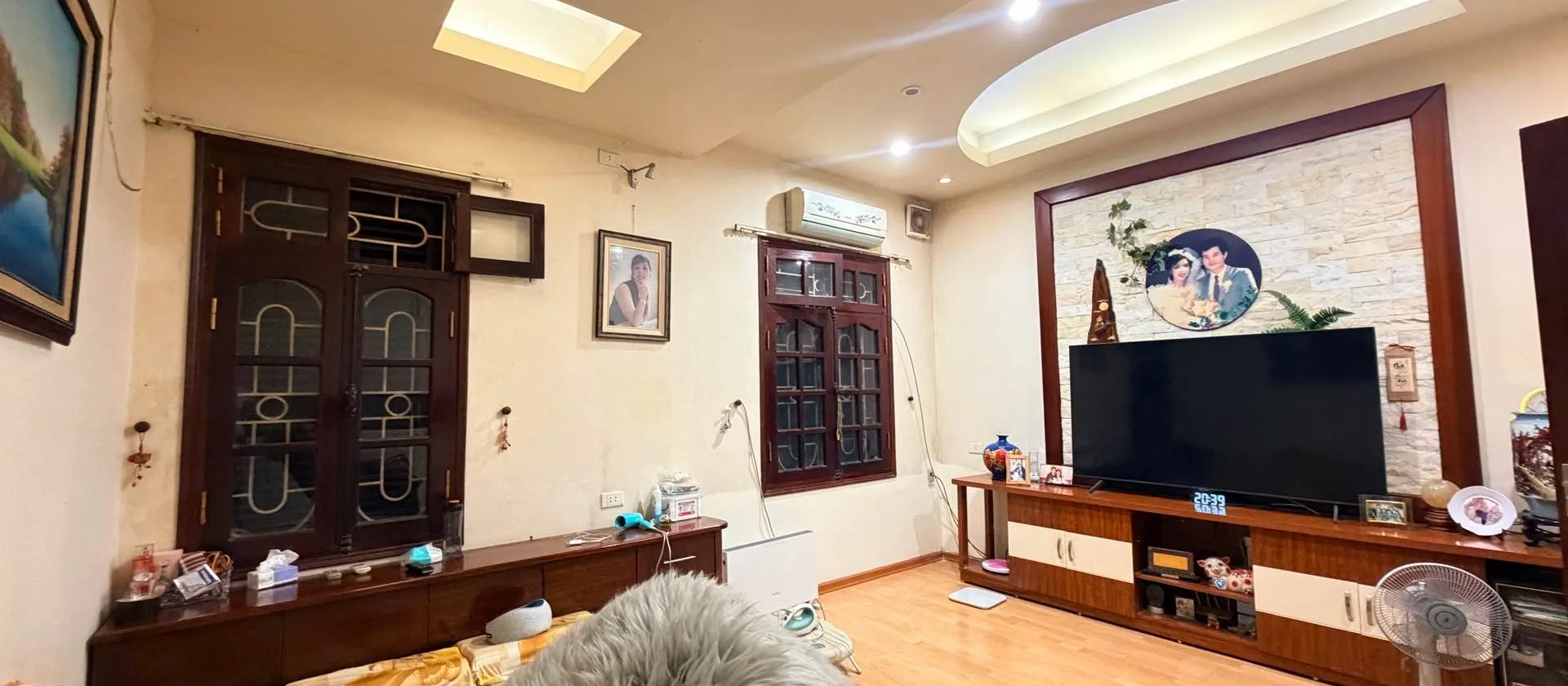 Nhà đẹp Tôn Đức Thắng giá sốc giảm gần 2 tỷ
Ô tô đỗ sát cửa... Bán nhà riêng tại Ô Chợ Dừa, Hà Nội 01
