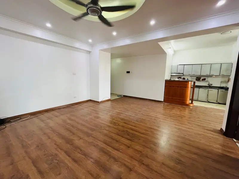 Căn hộ 3 phòng ngủ rộng 111m² tại Ba Đình, sổ đỏ sang tên ngay... Bán căn hộ chung cư tại Ba Đình, Hà Nội 01