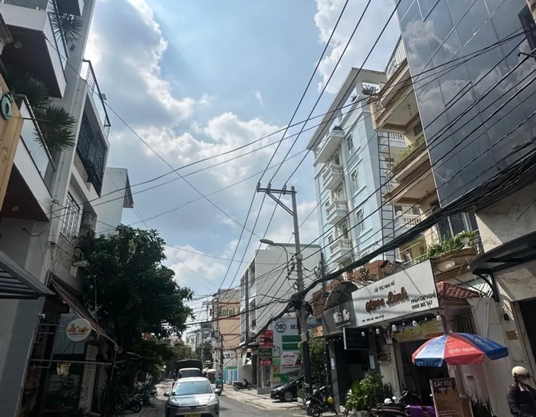 LÔ GÓC THỐNG NHẤT – GÒ VẤP | 95M² | NGANG 5M | 13,5 TỶ
📍 Sát mặt tiền Thống Nhất, P. Thông Tây Hội... Bán nhà mặt phố tại Thông Tây Hội, Hồ Chí Minh 01