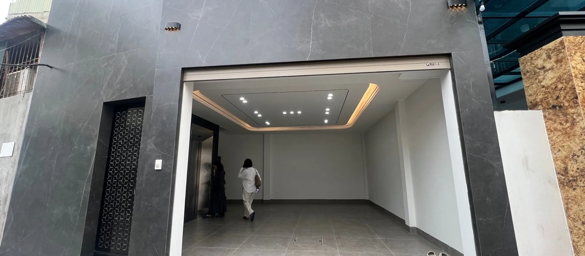 Nhà phố 7 tầng ngay trung tâm, ánh sáng tràn ngập, full nội thất... Bán nhà riêng tại Bồ Đề, Hà Nội 01