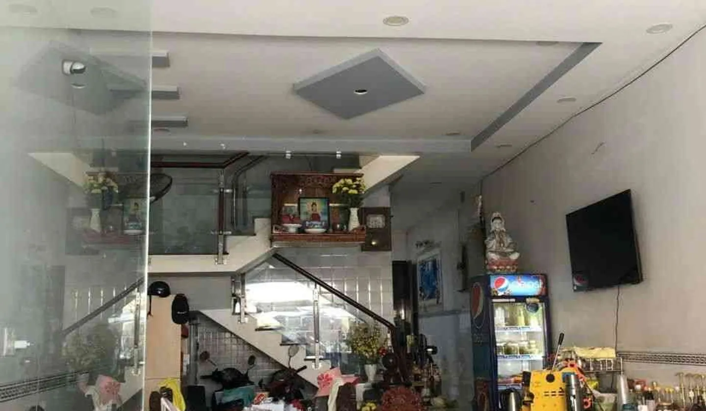 Nhà phố đắc địa ngay chợ Hiệp Thành, tiện kinh doanh và ở... Bán nhà mặt phố tại Tân Thới Hiệp, Hồ Chí Minh 01