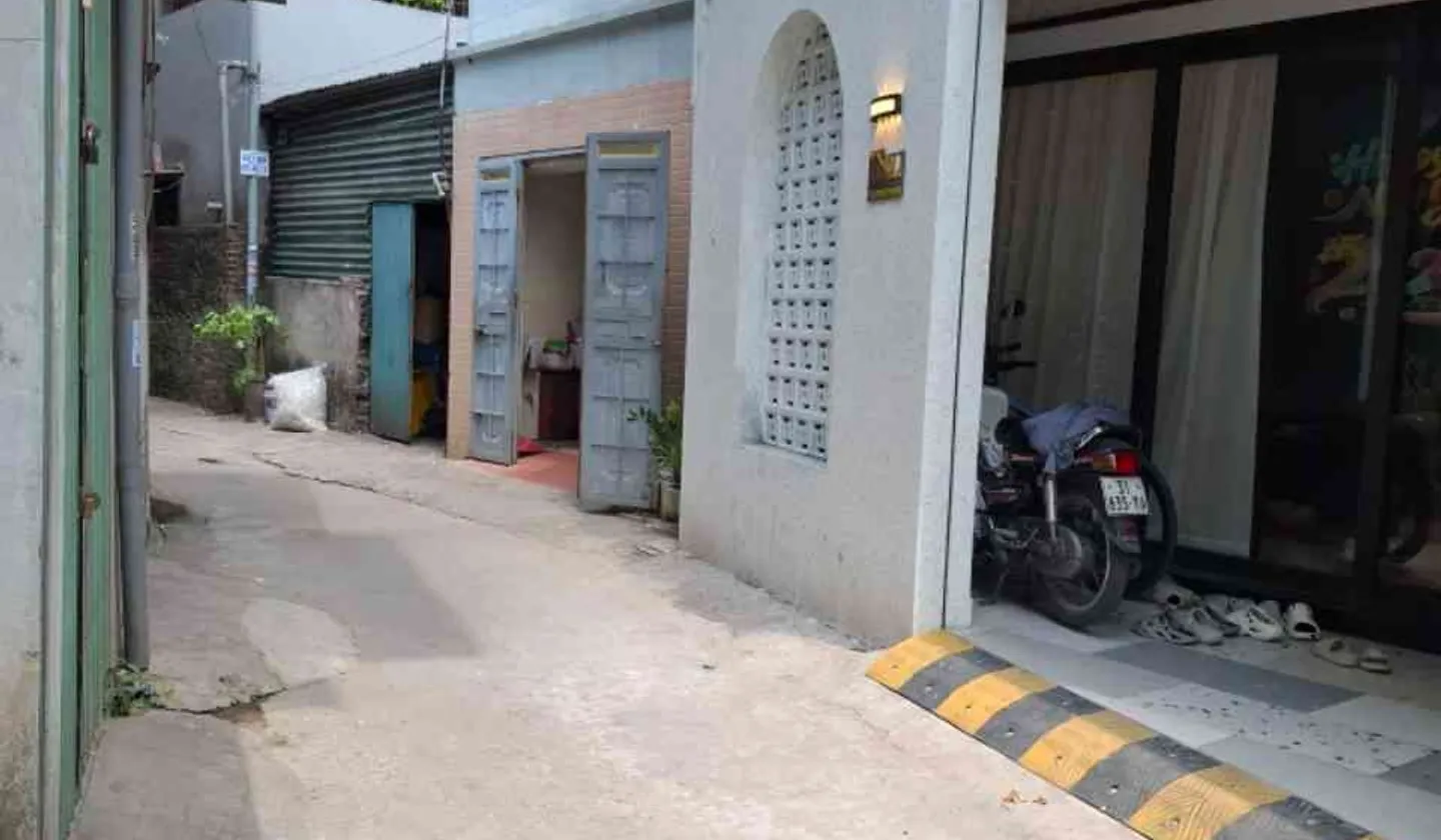 Bán nhà 3 tầng mới xây diện tích 78m2 tại Nguyễn Văn Cừ... Bán nhà riêng tại Long Biên, Hà Nội 01