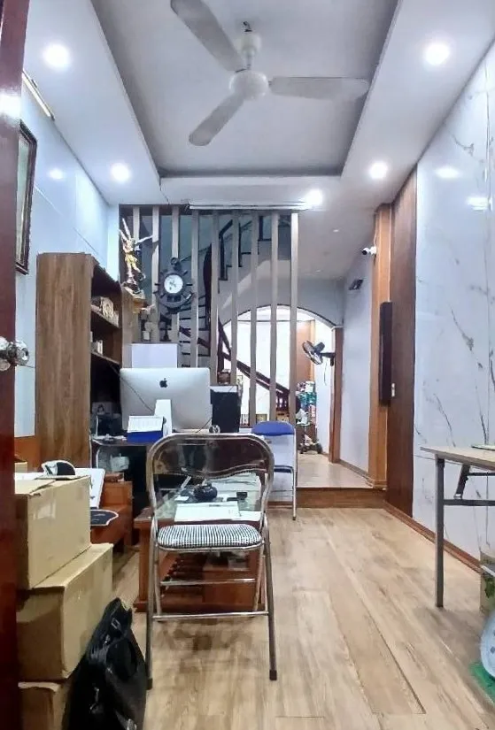 Bán nhà Kim Giang, Hoàng Mai, 40m2, 8.38 tỷ, VF3 qua, thông kinh doanh, gần phố... Bán nhà riêng tại Định Công, Hà Nội 01