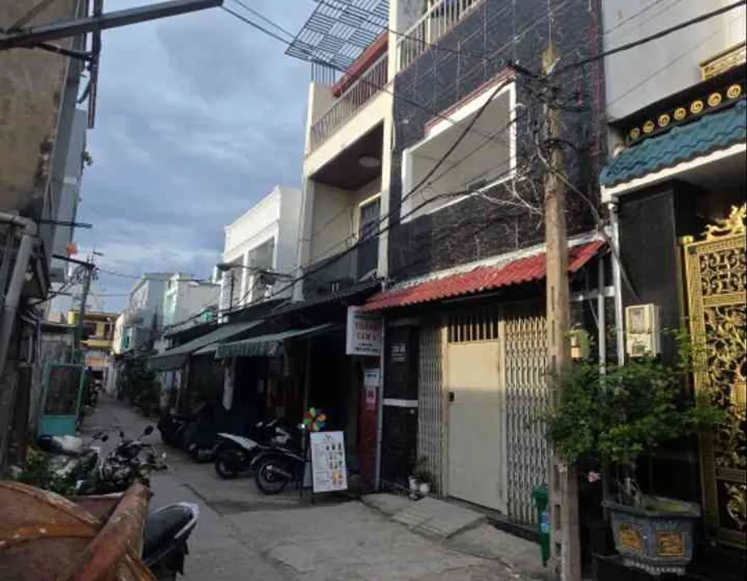 Nhà 2 tầng rộng rãi tại Bình Trị Đông... Bán nhà riêng tại Bình Trị Đông, Hồ Chí Minh 01