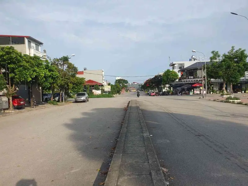 Nhà mặt phố 4 tầng độc lập ngay ngã tư trung tâm sầm uất... Bán nhà mặt phố tại Đông Hải, Hải Phòng 01