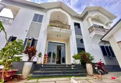 🏦 Siêu phẩm Biệt thự vườn thiết kế hiện đại 2 mặt tiền,cực sang trọng và thoáng,Hẽm 8m-DT:375m2... Bán biệt thự, liền kề tại Dĩ An, Hồ Chí Minh 01