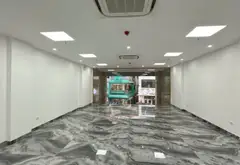 Tòa Building Sang Trọng Mặt Phố Chùa Láng - Cơ Hội Kinh Doanh Đẳng Cấp
Tài sản hiếm, định danh tốt... Bán nhà mặt phố tại Láng, Hà Nội 05