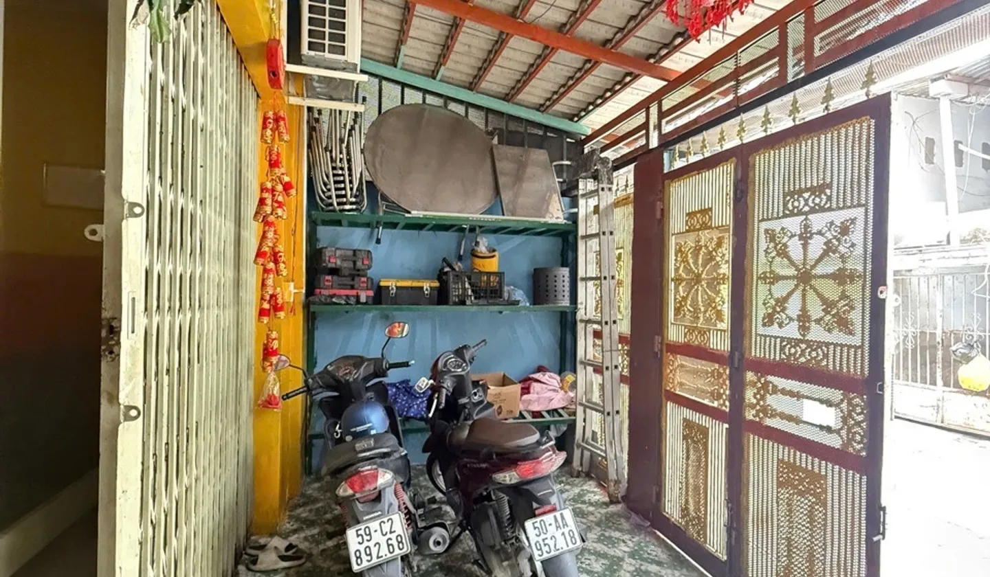 🔥NHÀ 3 TẦNG HẺM XE HƠI THÔNG LÝ PHỤC MAN, RỘNG 6M BỀ THẾ, SHR... Bán nhà riêng tại Tân Thuận, Hồ Chí Minh 01