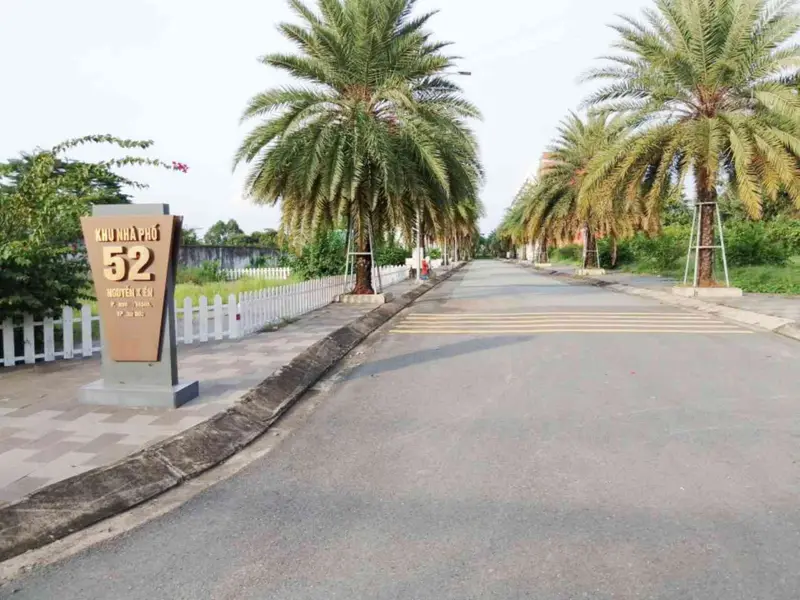 ĐẤT ĐẸP KHU NHÀ PHỐ 52 NGUYỄN XIỂN – 6.5 TỶ... Bán đất tại Long Phước, Hồ Chí Minh 01