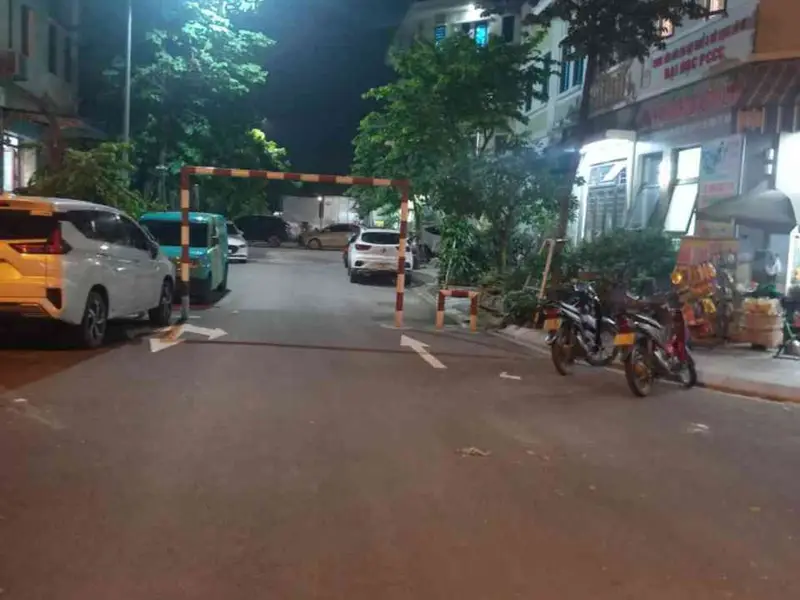 liền kề xinh xắn, trọn tiện nghi tại Phú Lương 63m 5 tầng mặt tiền 5m giá chỉ 13.x... Bán biệt thự, liền kề tại Kiến Hưng, Hà Nội 01