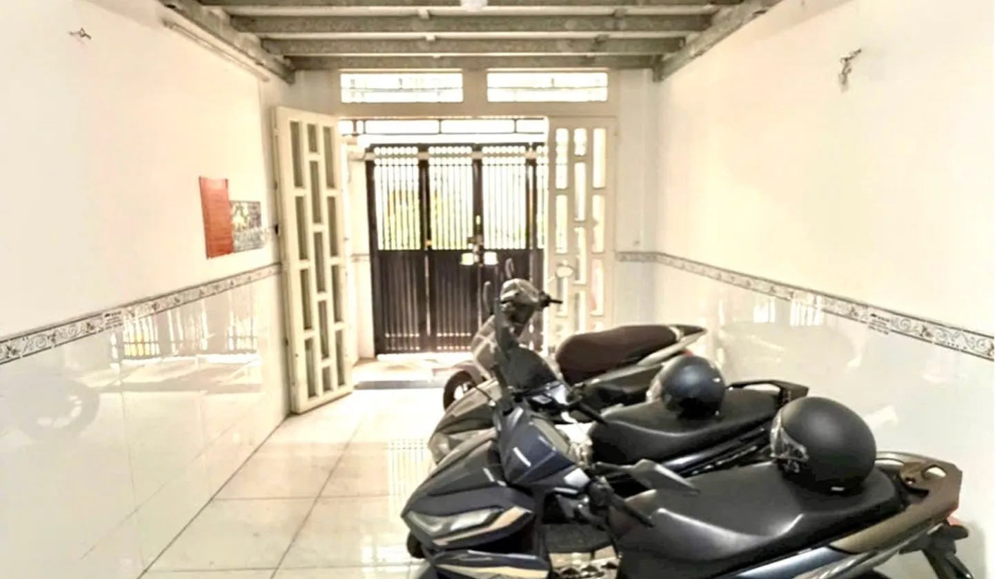 NHÀ HẺM Q.10 – 6 TẦNG – 8PN – 42M2 (3.5 X 13) - HẺM XE HƠI THÔNG – GIÁ 12.9 TỶ (TL)... Bán nhà riêng tại Hòa Hưng, Hồ Chí Minh 01