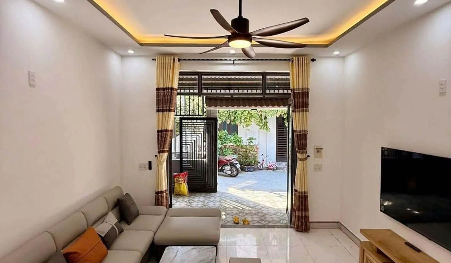 🏠 Bán nhà riêng 2 tầng hướng Đông Nam, kiệt Âu Cơ, Liên Chiểu, gần chợ Hòa Khánh. Giá sụp hầm 💥... Bán nhà riêng tại Liên Chiểu, Đà Nẵng 01
