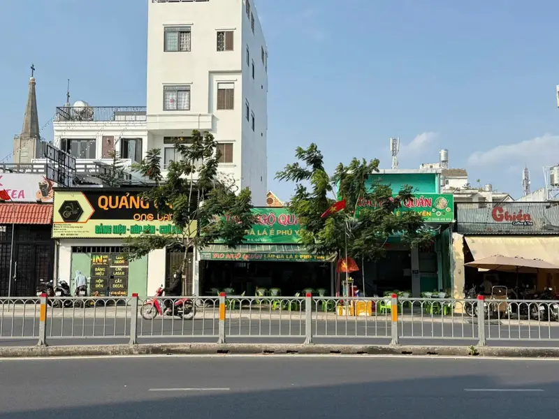 Bán Gấp Định Cư, Mặt Tiền Dương Quảng Hàm/Đại học Văn Lang, 130m²(5.5x25). 23 Tỷ Thương Lượng... Bán nhà mặt phố tại An Nhơn, Hồ Chí Minh 01
