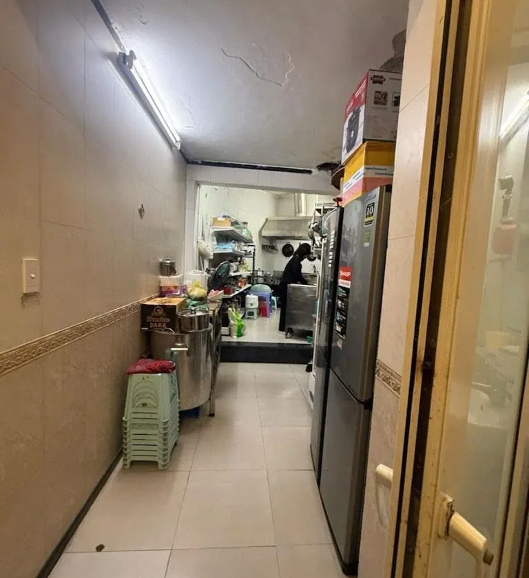 Bán nhà mặt phố tại khu phố cổ Hà Nội, 5 tầng, vị trí kinh doanh đắc địa... Bán nhà mặt phố tại Hoàn Kiếm, Hà Nội 01