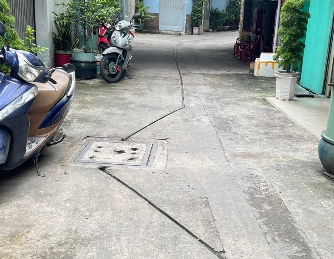 HXH NHỎ VÀO TẬN NƠI: NHÀ 52M² BỜ KÈ HOÀNG SA TRẦN VĂN ĐANG 0933962882... Bán nhà riêng tại Nhiêu Lộc, Hồ Chí Minh 01
