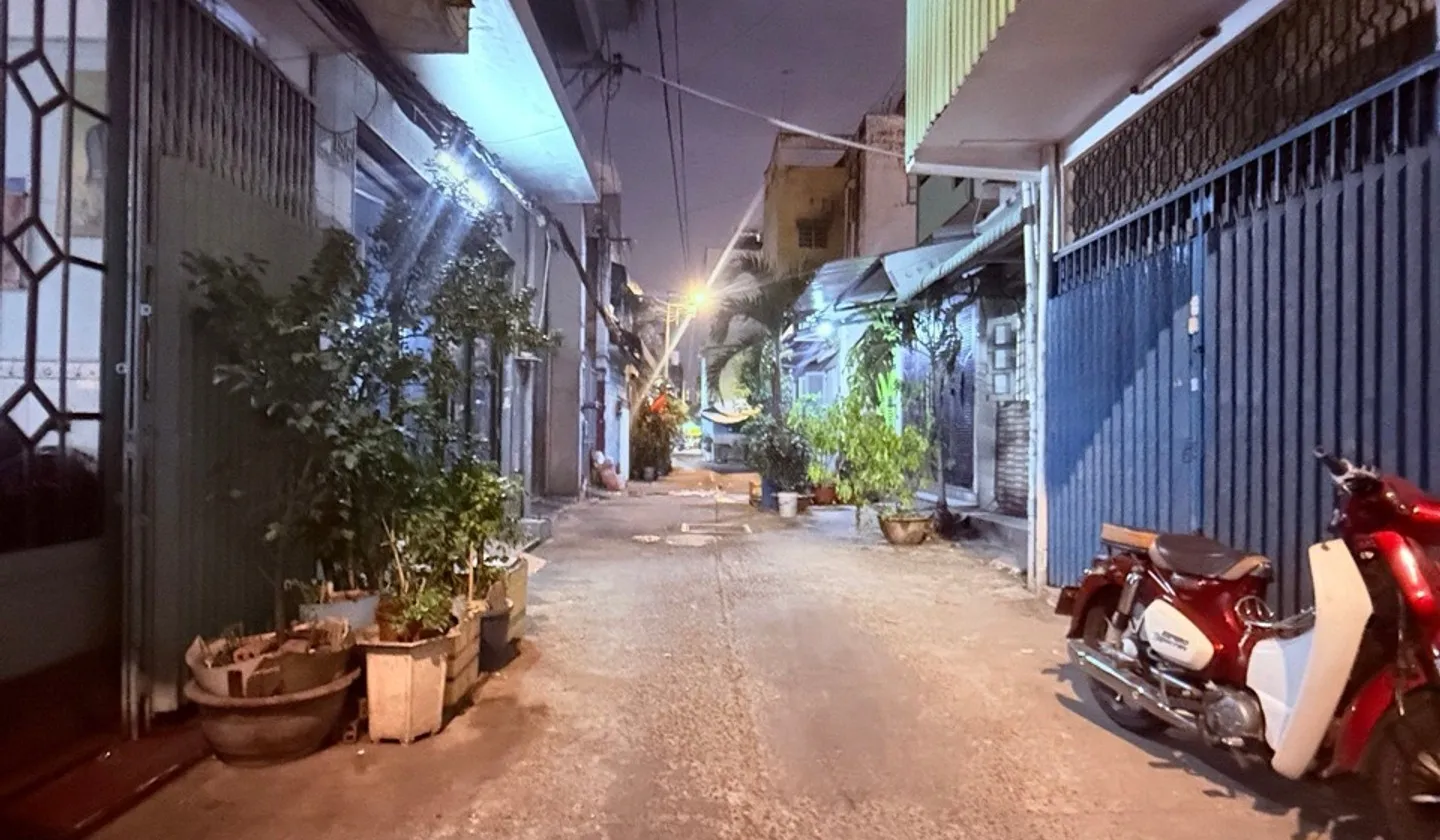 Nhà mặt ngõ xe hơi vào thoải mái, Lãnh Binh Thăng giá hợp lý... Bán nhà riêng tại Phú Thọ, Hồ Chí Minh 01