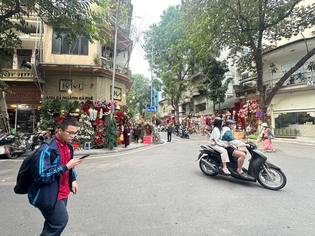 Bán nhà mặt phố Hàng Đồng - Hoàn Kiếm - Hà Nội... Bán nhà mặt phố tại Hoàn Kiếm, Hà Nội 01
