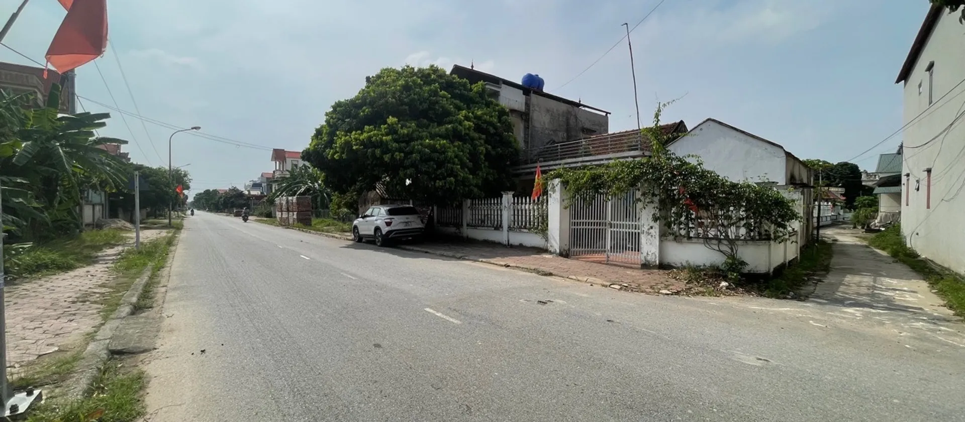 ĐẤT ĐẸP 2 MẶT ĐƯỜNG PHÚ LƯƠNG, LƯƠNG TÀI – CẦN TIỀN BÁN GẤP!
• Diện tích: 131 m² (Mặt tiền 5,2 m) –... Bán đất tại Lương Tài, Bắc Ninh 01