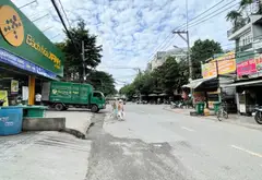 👉Tiện ích xung quanh không thiếu gì: Siêu thị, trường học, quán ăn, phòng Gym... Bán nhà mặt phố tại Tân Tạo, Hồ Chí Minh 07