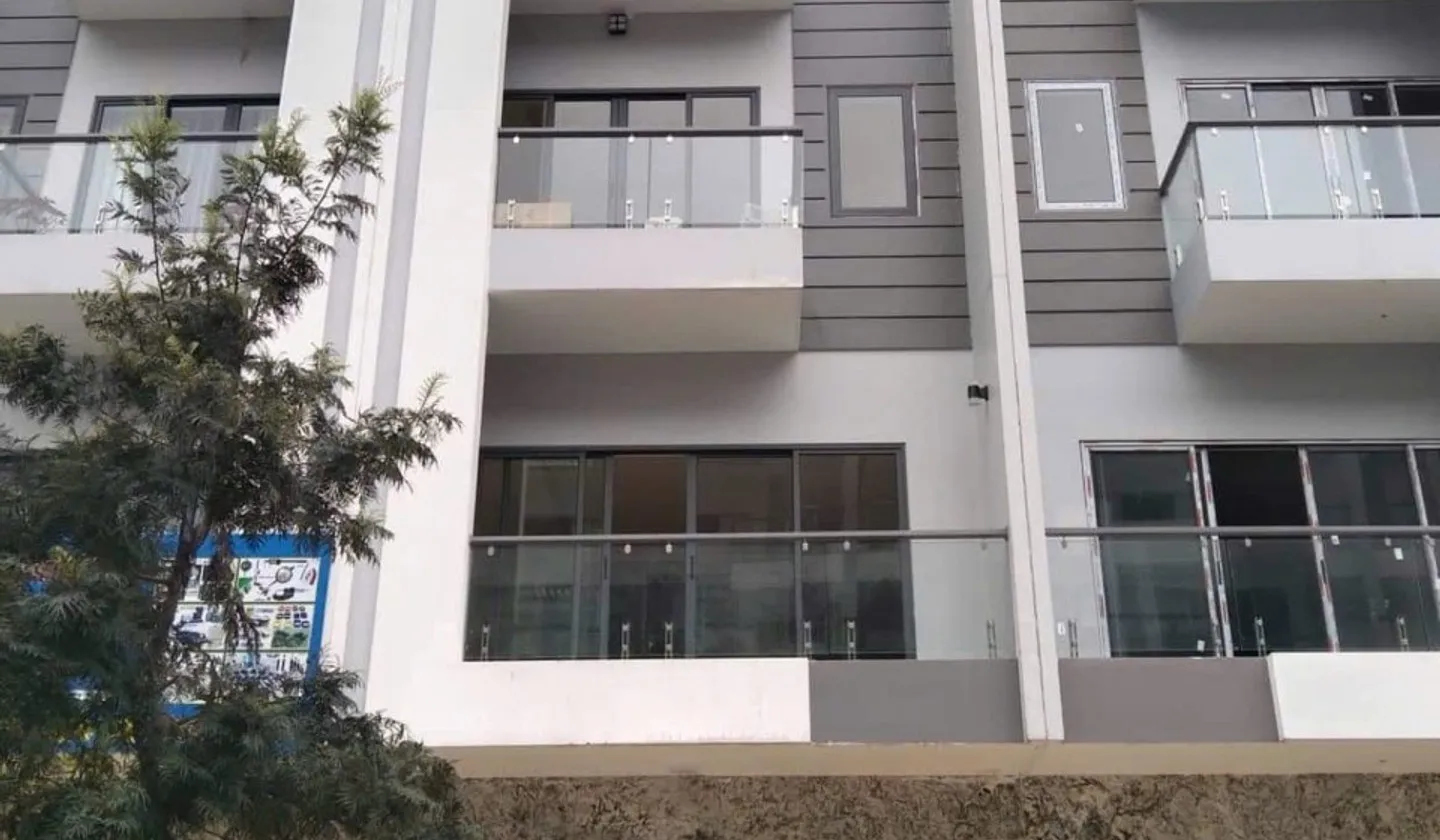 Bán nhà 5 tầng khu đô thị Him Lam Đại Phúc.
Diện tích 75m².
Mặt tiền 5m.
Nằm ngay cao tốc Hà Nội -... Bán Shophouse tại Võ Cường, Bắc Ninh 01