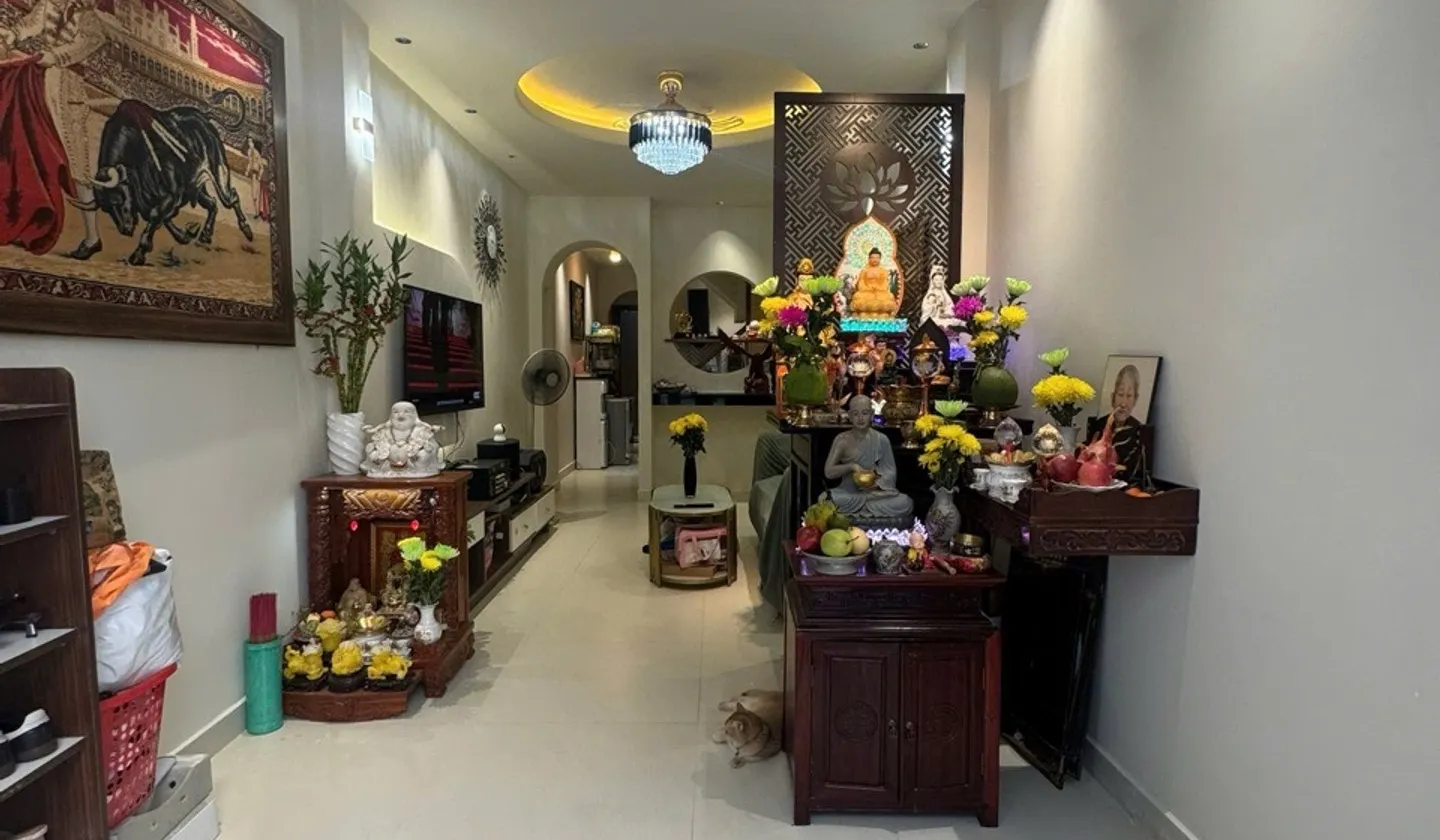Nhà 3 tầng hoàn thiện gần mặt tiền quận 10, tiện di chuyển... Bán nhà riêng tại Hòa Hưng, Hồ Chí Minh 01