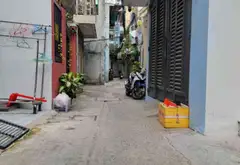 Nhà 3 tầng: 4p ngủ, 5WC  Nhà hoàn công đủ  Chiều ngang lý tưởng 5,05m  Nhà khóa chìa... Bán nhà riêng tại Chợ Quán, Hồ Chí Minh 01