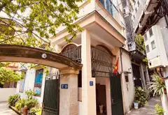 DƯỚI 5 tỷ - gần 50m2 - pháp lý chuẩn
BÁN NHÀ cũ nhưng quá nhiều ưu điểm tại Việt Hưng - Long Biên... Bán nhà riêng tại Long Biên, Hà Nội 01