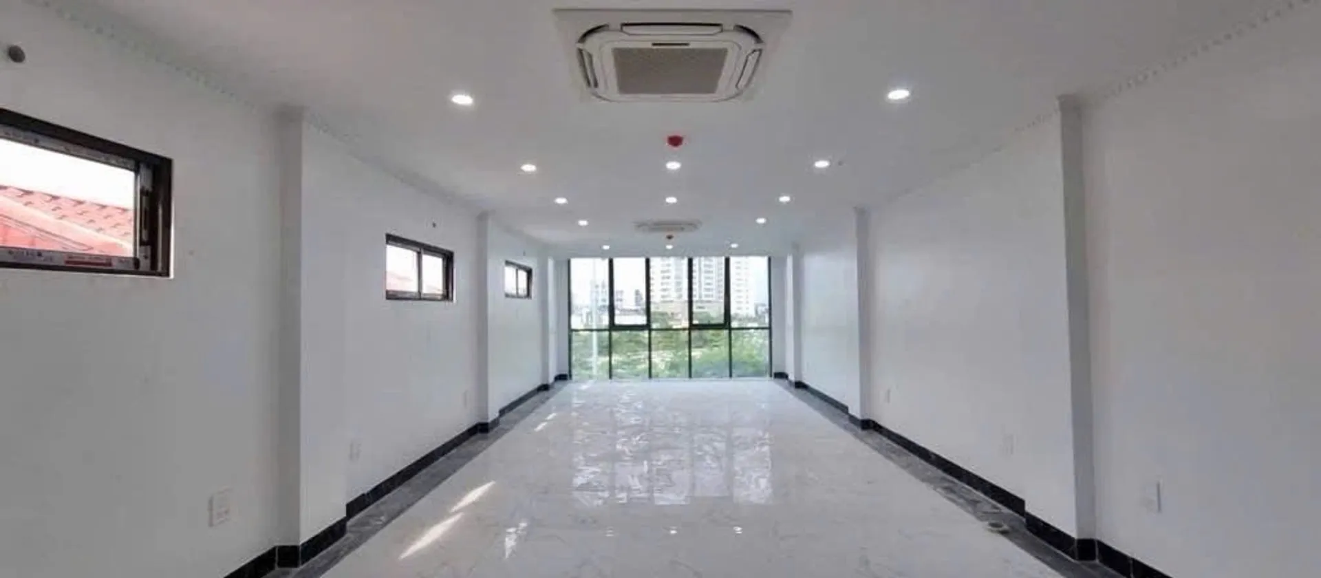Cần bán toà building mặt phố Nghĩa Đô, Hà Nội... Bán nhà mặt phố tại Nghĩa Đô, Hà Nội 01