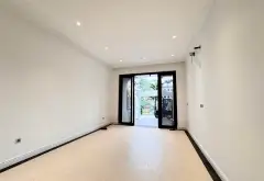 Cơ hội vàng sở hữu nhà mặt hồ Long Biên. DT 100m2, Ô tô vào nhà, thang máy, 2 mặt thoáng. Chỉ 14 tỷ... Bán nhà riêng tại Việt Hưng, Hà Nội 01