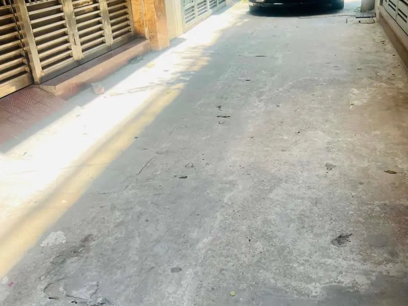 Nhà phân lô dân xây chắc chắn tại Kim Giang, gần trường đại học Thăng Long.... Bán nhà riêng tại Định Công, Hà Nội 01