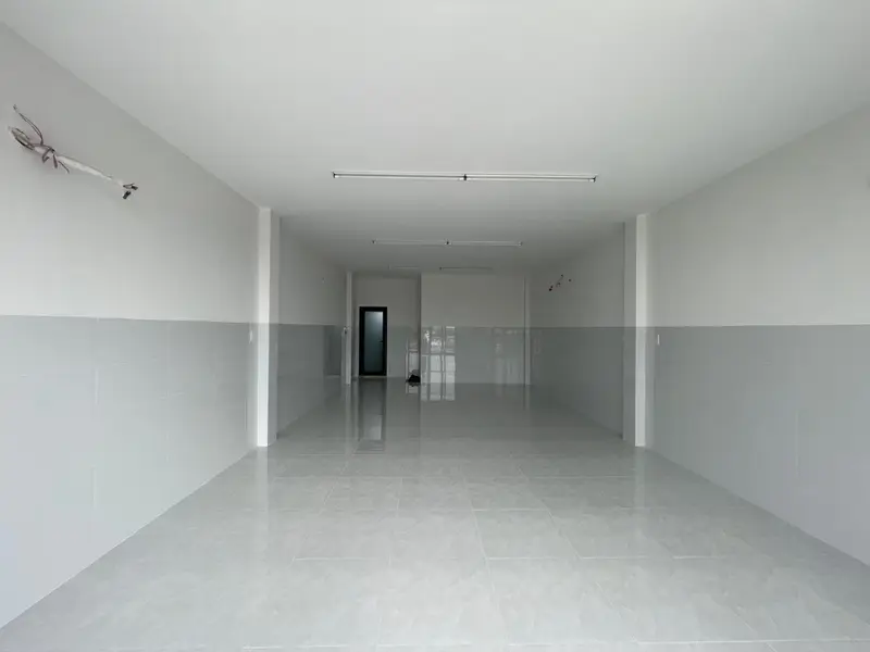 Nhà mặt phố 3 tầng mới xây, diện tích 165m2 tại Bình Chánh... Bán nhà mặt phố tại Bình Chánh, Hồ Chí Minh 01
