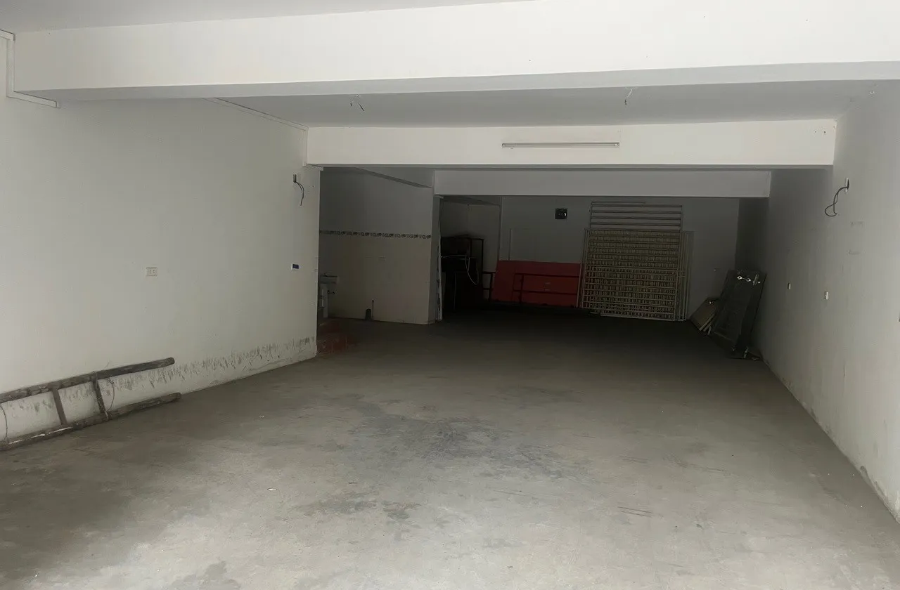 🚘 GARA TẦNG HẦM SIÊU RỘNG: Sức chứa từ 6–7 chiếc ô tô, thoải mái đỗ xe.... Bán nhà mặt phố tại Ninh Xá, Bắc Ninh 01
