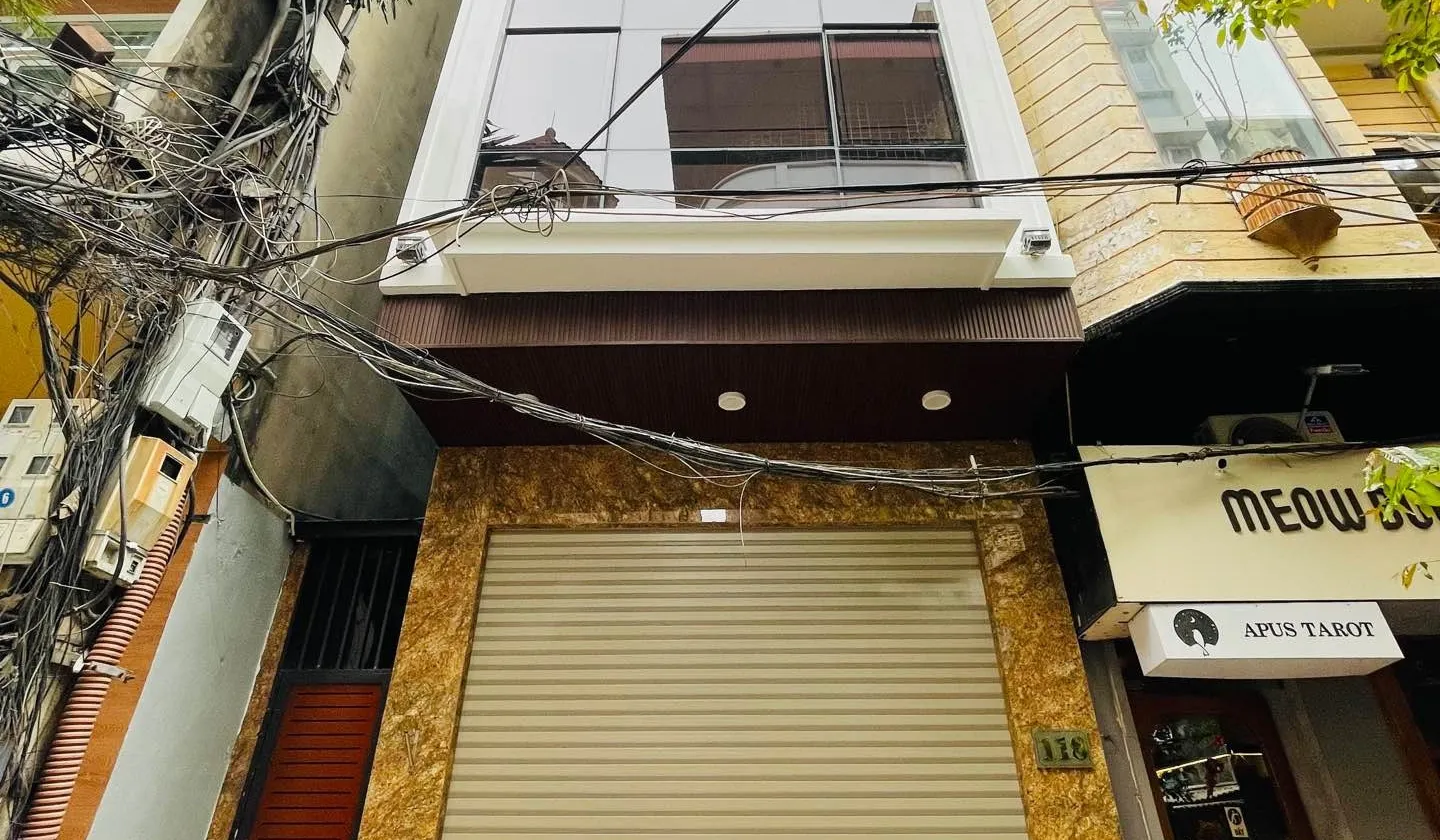 Bán nhà riêng 5 tầng 8 phòng ngủ tại Tây Sơn, Đống Đa với thang máy và mặt tiền rộng... Bán nhà riêng tại Đống Đa, Hà Nội 01