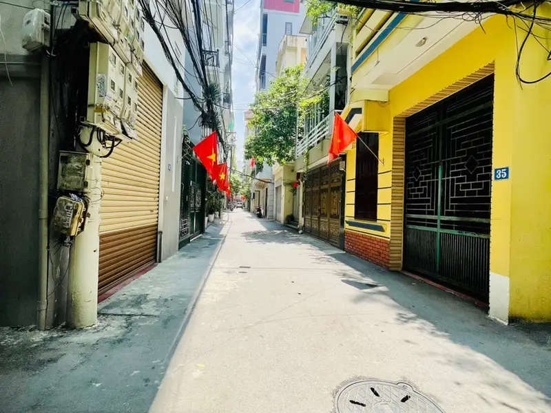 Nhà Lạc Long Quân gần Hồ Tây, 5 tầng tiện nghi... Bán nhà riêng tại Tây Hồ, Hà Nội 01