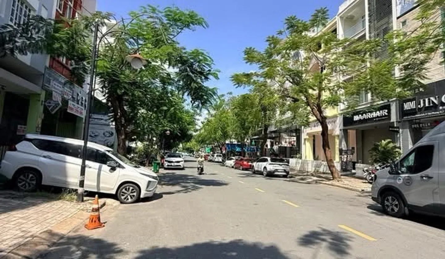 Bán nhà mặt phố Phan Khiêm Ích Quận 7, 5 tầng, mặt tiền 6m, phù hợp kinh doanh... Bán nhà mặt phố tại Tân Hưng, Hồ Chí Minh 01