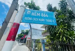 BÁN NHÀ HẺM ĐƯỜNG CÁCH MẠNG THÁNG 8 PHƯỜNG THỦ DẦU MỘT... Bán nhà riêng tại Thủ Dầu Một, Hồ Chí Minh 03