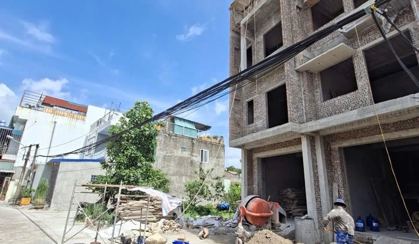 Bán nhà riêng 3 tầng Lệ Tảo, Kiến An, Hải Phòng, hướng Nam với sân ô tô... Bán nhà riêng tại Kiến An, Hải Phòng 01