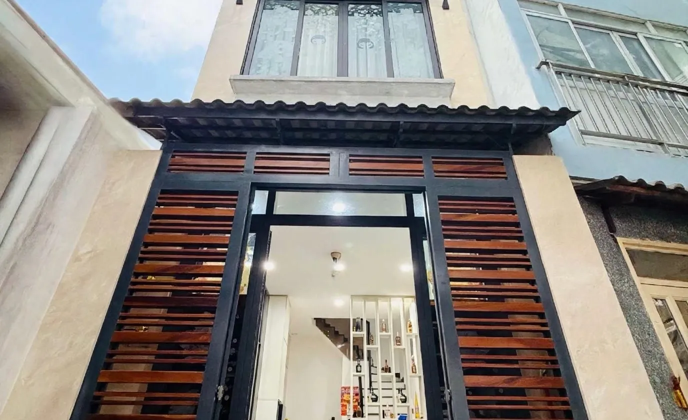TRUC TÔN ĐẢN - 4 TẦNG - NHỈNH 4 TỶ - FULL NỘI THẤT - NỞ HẬU... Bán nhà riêng tại Khánh Hội, Hồ Chí Minh 01