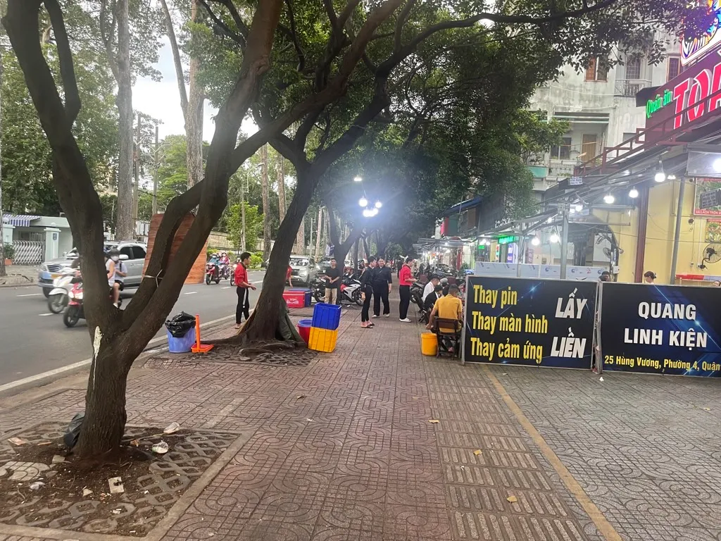 Cơ hội sở hữu nhà mặt phố vị trí vàng Quận 5 giá siêu hấp dẫn 76 tỷ... Bán nhà mặt phố tại Chợ Quán, Hồ Chí Minh 01