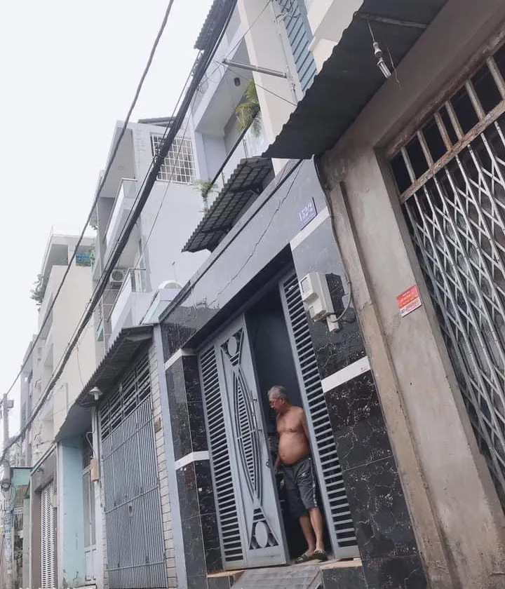 Lê Thánh Tông – nhà 4 tầng BTCT, 2 mặt hẻm thông... Bán nhà riêng tại Phú Thạnh, Hồ Chí Minh 01