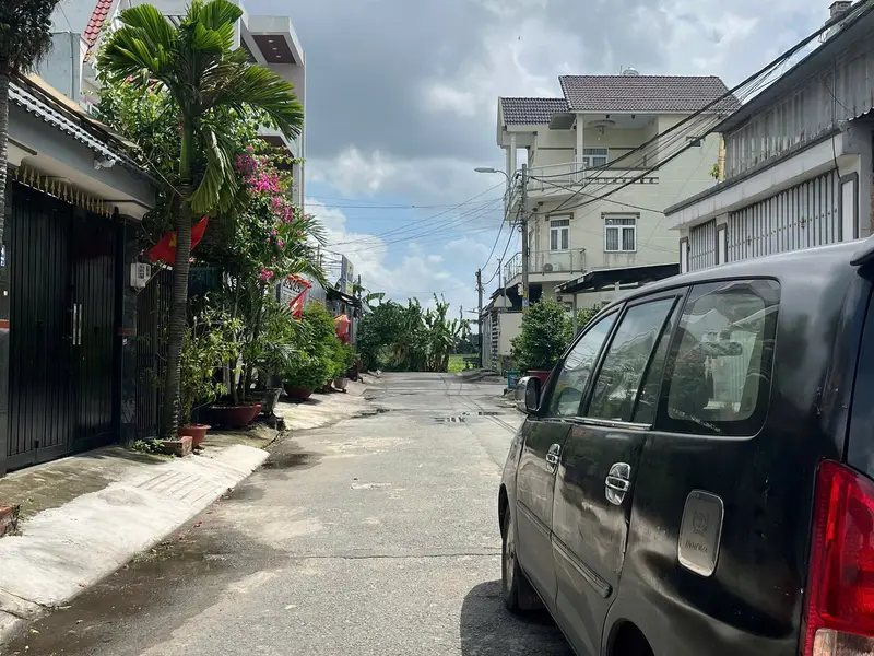 🍍🏯NHÀ PHAN VĂN HỚN - 4 Tầng 
182m2 + vỉa hè 2m - 10❌️18 - 9.Tỷ 9 lộ 
Góc 2 mặt tiền .Nhà kiên cố... Bán nhà riêng tại Bà Điểm, Hồ Chí Minh 01
