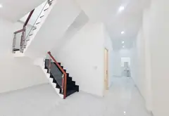 🍍🆘CHỦ CẦN B.ÁN GẤP💰G.ÍA MỚI CHỈ 3TỶ 500TR (TL) 🌹
🏡 NHÀ 2TẦNG_NGANG ĐỈNH HƠN 5M_MỚI ĐẸP KIÊN CỐ... Bán nhà riêng tại Trung Mỹ Tây, Hồ Chí Minh 03