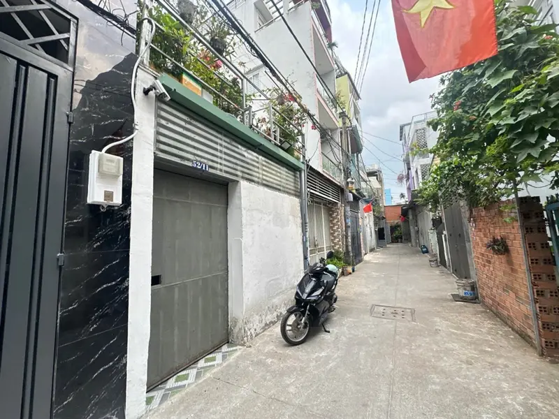 Cơ hội hiếm có sở hữu nhà 4 phòng ngủ ngay Hẻm xe hơi Quận 12... Bán nhà riêng tại Trung Mỹ Tây, Hồ Chí Minh 01
