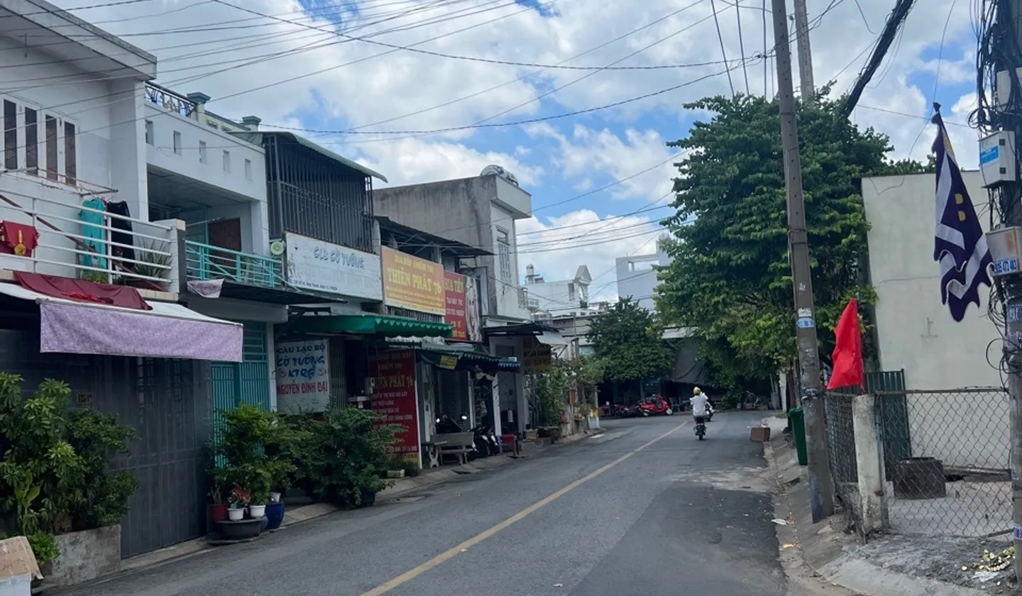 Bán nhà trệt lửng 2 phòng ngủ hẻm ô tô tại quận 12 giá 3,9 tỷ... Bán nhà riêng tại Tân Thới Hiệp, Hồ Chí Minh 01