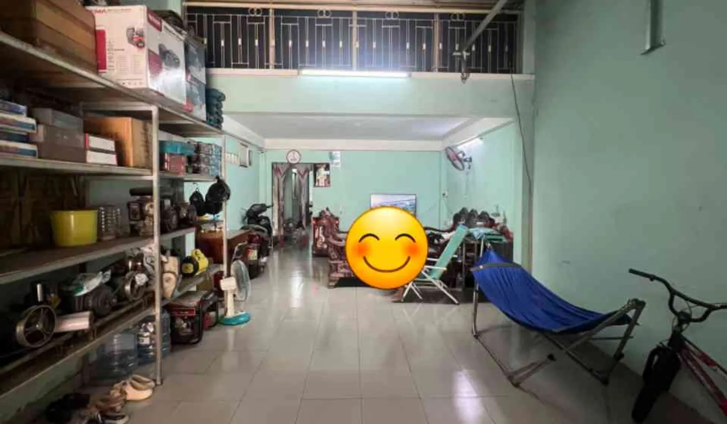 Nhà mặt tiền Lạc Long Quân Tân Bình, 3 tầng, cơ hội vàng cho kinh doanh... Bán nhà mặt phố tại Bảy Hiền, Hồ Chí Minh 01