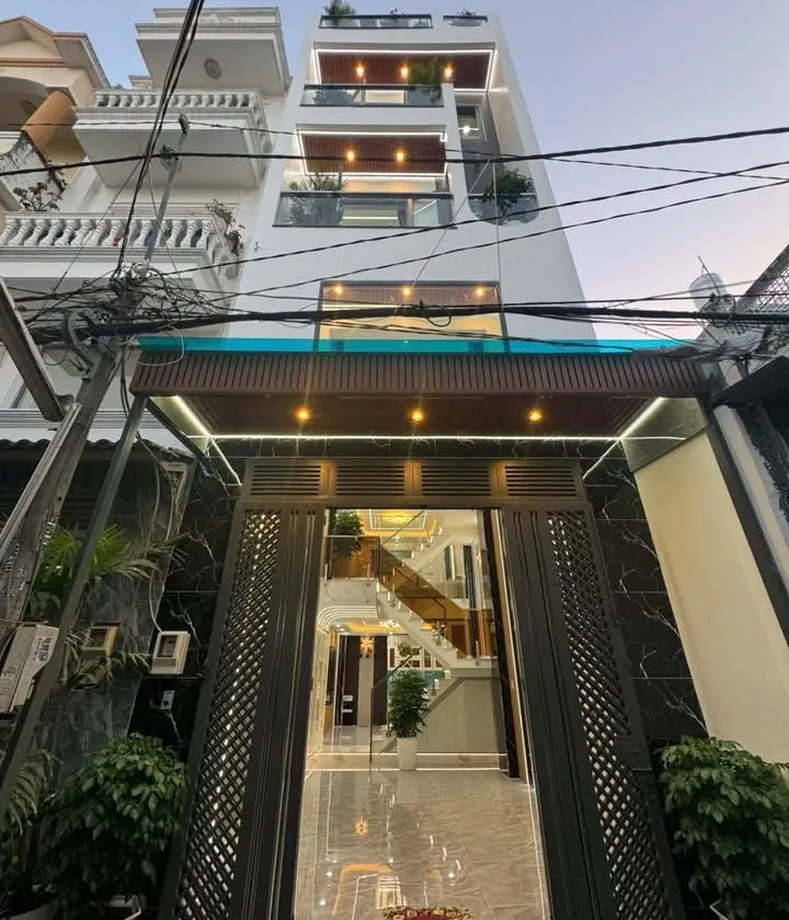GIẢM GIÁ CỰC MẠNH – SIÊU PHẨM 5 TẦNG ĐƯỜNG XE TẢI THÔNG LÂM THỊ HỐ 🔥... Bán nhà riêng tại Trung Mỹ Tây, Hồ Chí Minh 01