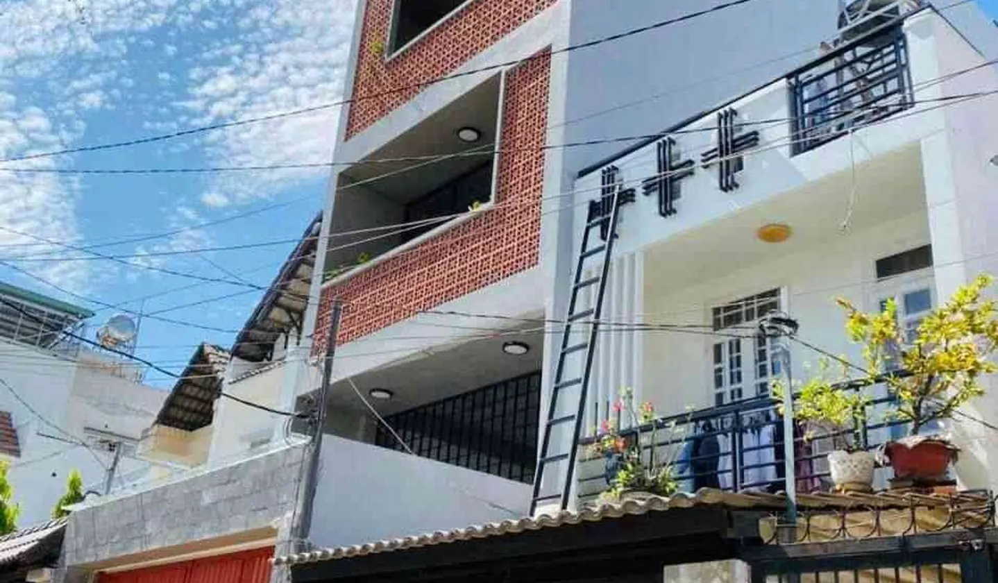 Nhà 6 tầng mặt tiền rộng, cực thích hợp làm xưởng và sinh hoạt... Bán nhà riêng tại Đông Hưng Thuận, Hồ Chí Minh 01