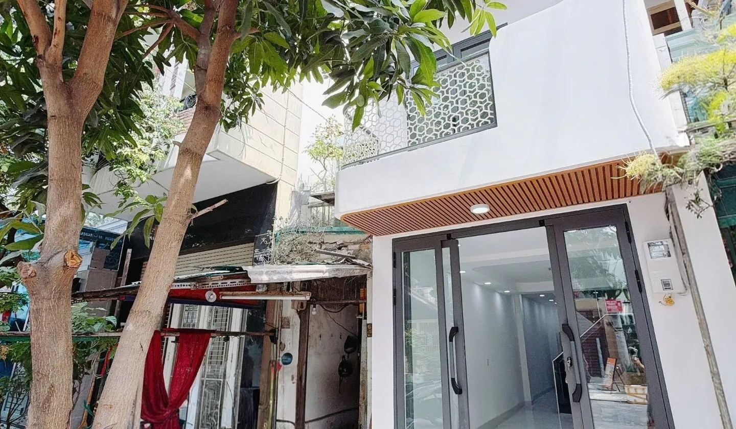 Nhà mặt phố 2 tầng tại phường Tân Hưng, thuận lợi kinh doanh... Bán nhà mặt phố tại Tân Hưng, Hồ Chí Minh 01